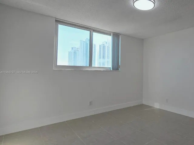 $3,500 | 19380 Collins Avenue, Unit 1002, Sunny Isles Beach, FL 33160