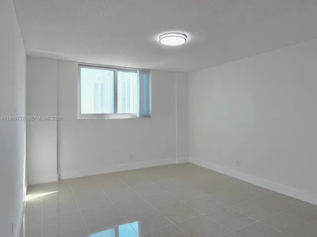$3,500 | 19380 Collins Avenue, Unit 1002, Sunny Isles Beach, FL 33160