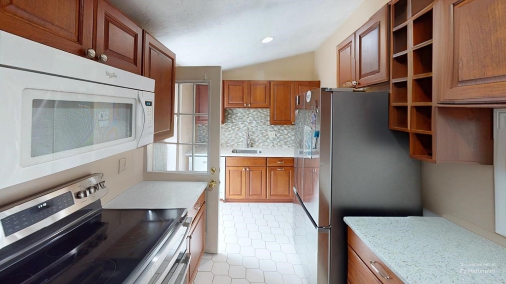 425 Main Street, Unit 2B Hudson, MA 01749 - Photo 8 of 24 Gallery Image 8