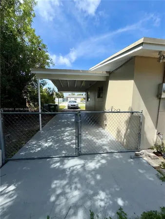 $2,900 | 9810 Southwest 165th Terrace, Unit 9810, Miami, FL 33157