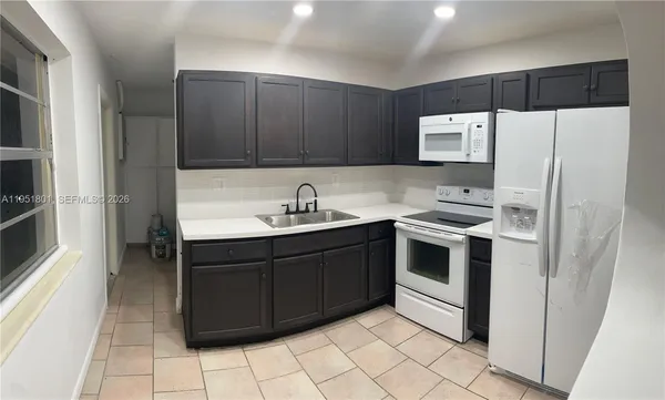 $2,900 | 9810 Southwest 165th Terrace, Unit 9810, Miami, FL 33157