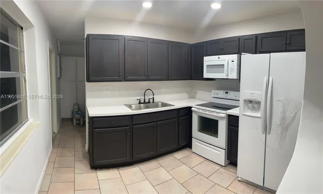 $2,900 | 9810 Southwest 165th Terrace, Unit 9810, Miami, FL 33157
