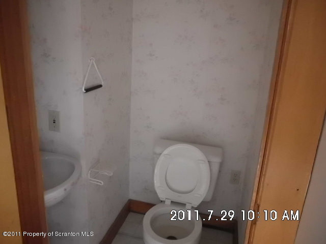 516 Layton Road Clarks Summit, PA 18411 - Photo 20 of 24 Gallery Image 20