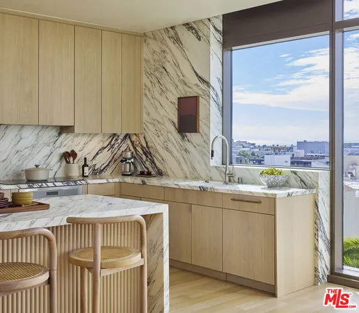 $23,500 | 700 Broadway, Unit PH 822, Santa Monica, CA 90401