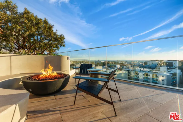 $28,000 | 700 Broadway, Unit PH 822, Santa Monica, CA 90401