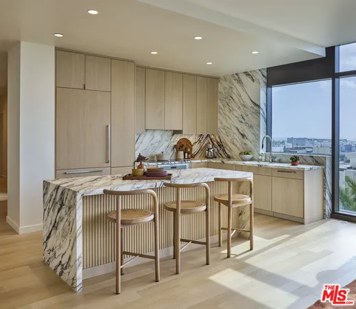 $23,500 | 700 Broadway, Unit PH 822, Santa Monica, CA 90401