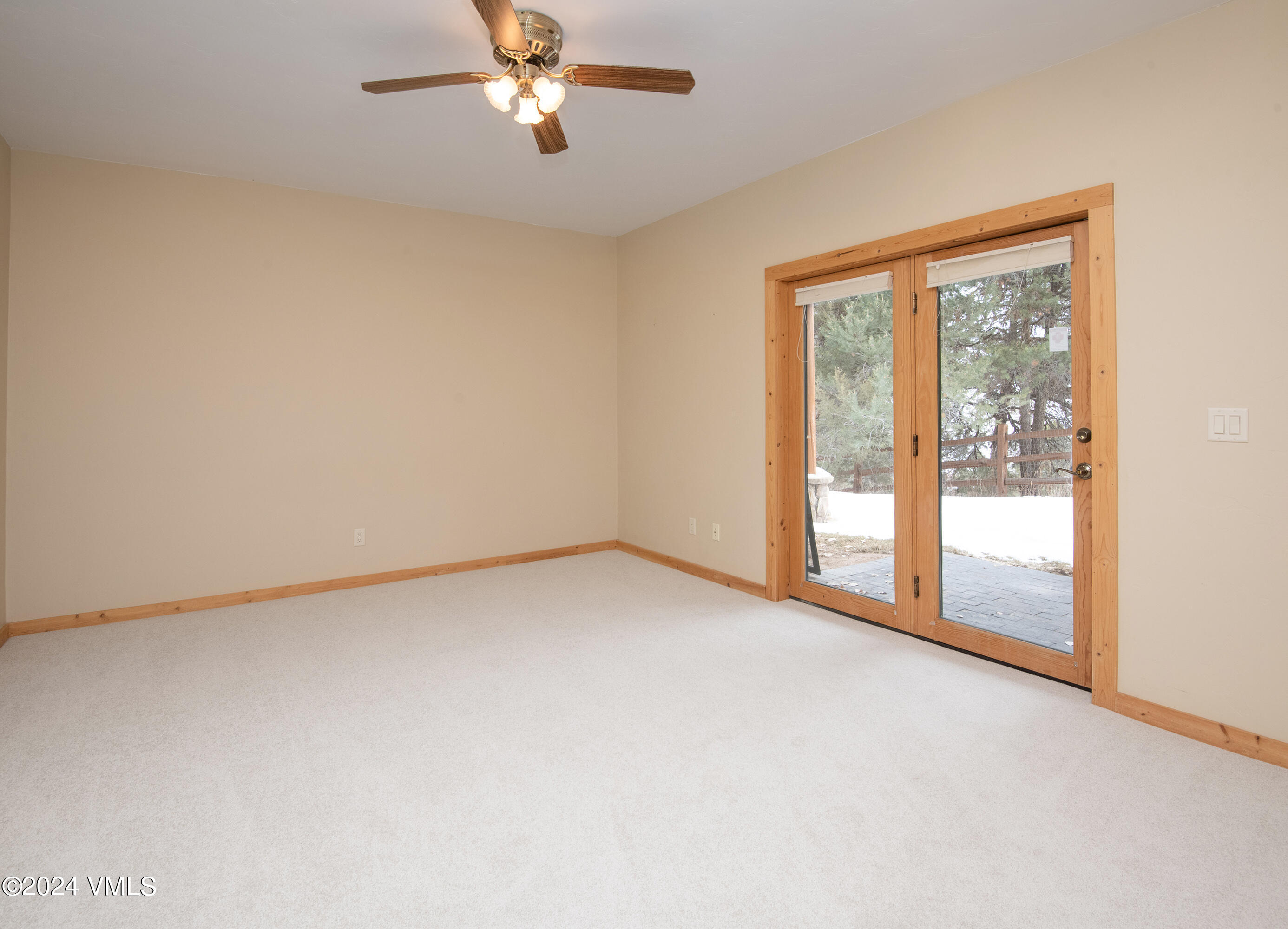 336 Castle Peak Road Eagle, CO 81631 - Photo 24 of 52 an empty room with a window