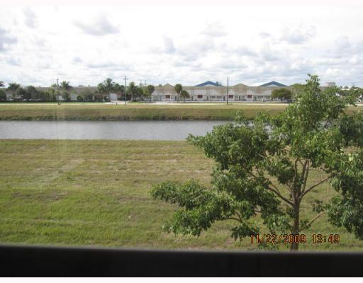 984 Lucaya Drive Riviera Beach, FL 33404 - Photo 6 of 12 Additional Photo