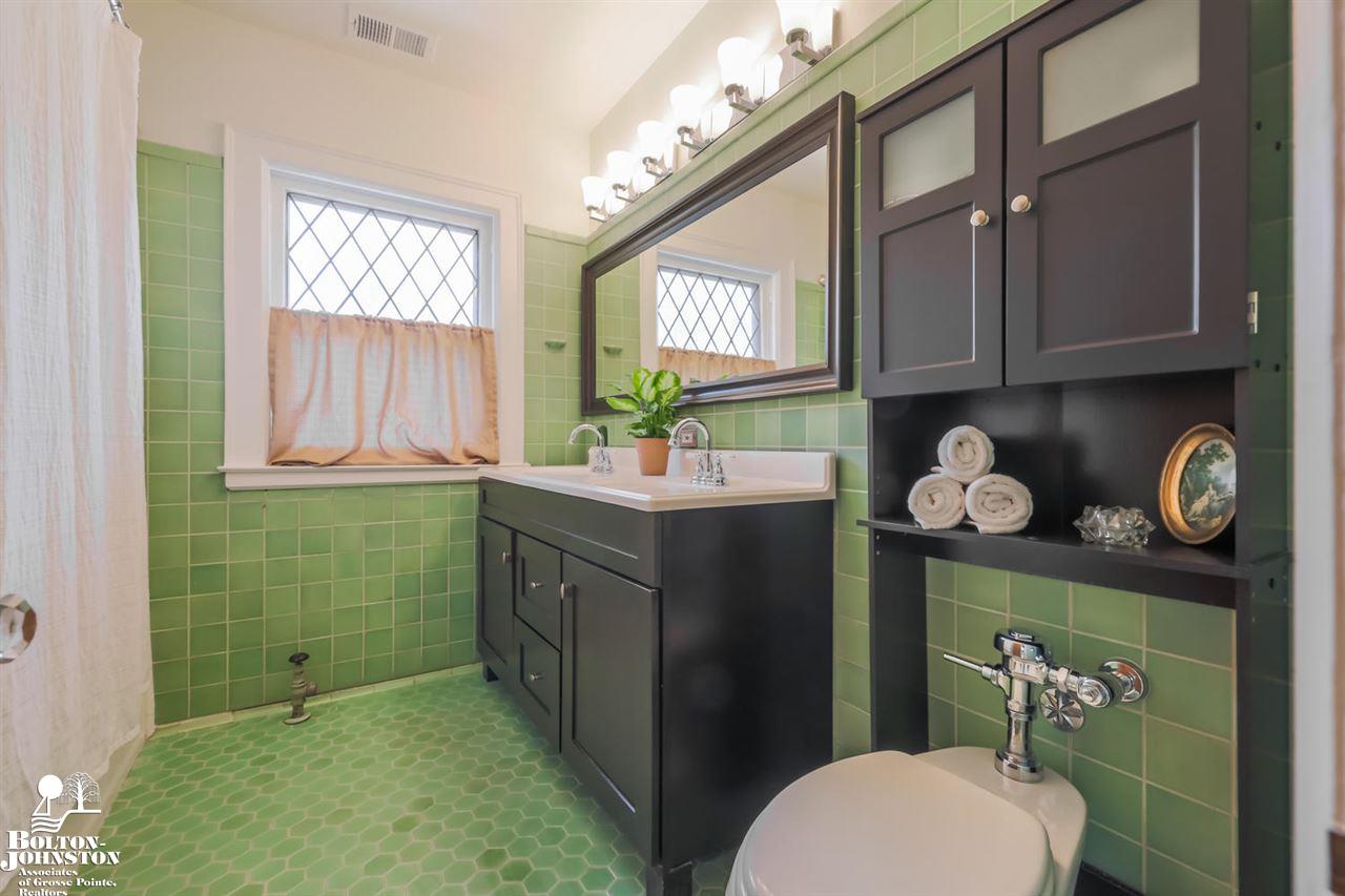 898 Westchester Road Grosse Pointe Park, MI 48230 - Photo 30 of 57