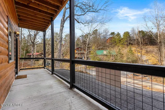 $1,199,000 | 206 South Smoky Mountain Way, Sevierville, TN 37876