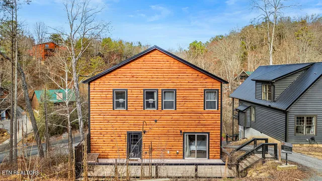 $1,199,000 | 206 South Smoky Mountain Way, Sevierville, TN 37876