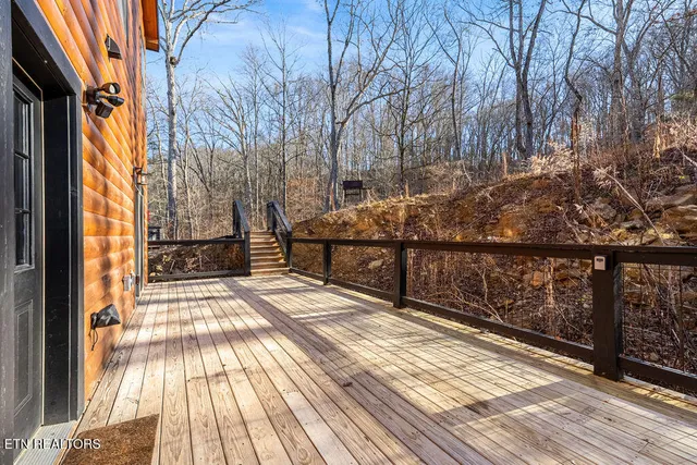 $1,199,000 | 206 South Smoky Mountain Way, Sevierville, TN 37876
