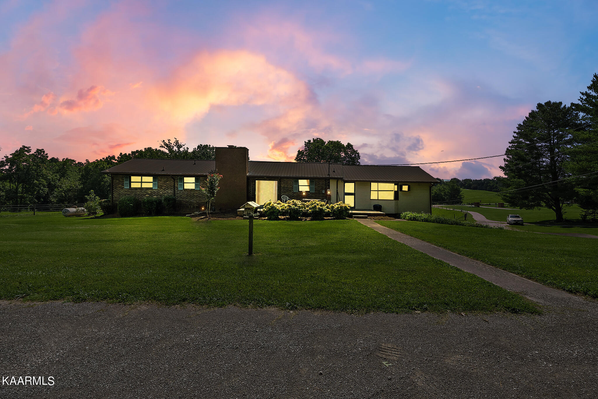 7106 Corryton Road Corryton, TN 37721 - Photo 5 of 56 DSC07323_DTE