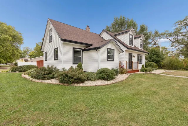 $399,900 | 1903 South River Road, Janesville, WI 53546