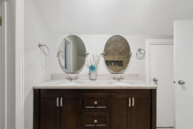 $399,900 | 1903 South River Road, Janesville, WI 53546