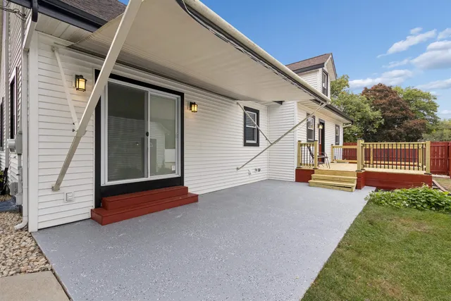 $399,900 | 1903 South River Road, Janesville, WI 53546