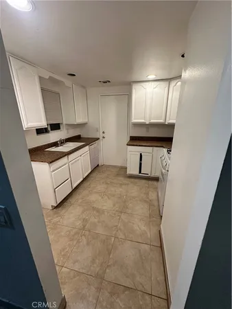 $2,500 | 43816 C Street, Hemet, CA 92544