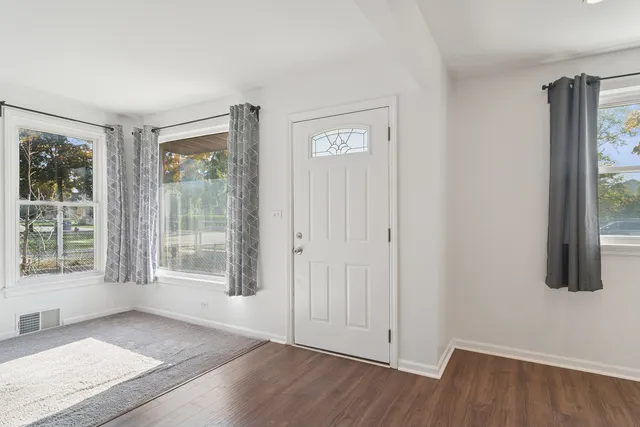 $300,000 | 9930 Montrose Avenue, Schiller Park, IL 60176