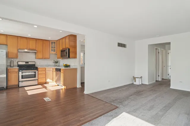 $300,000 | 9930 Montrose Avenue, Schiller Park, IL 60176