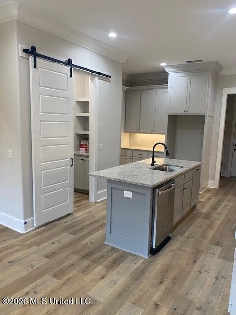 118 Grayson Way Madison, MS 39110 - Photo 11 of 35 kitchen-pantry barn door