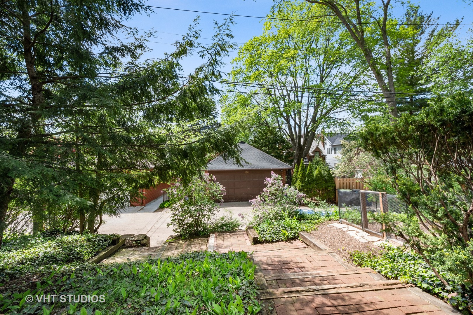 2744 Ridge Avenue Evanston, IL 60201 - Photo 27 of 33 a picture of plants and tree