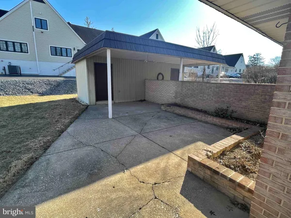 a view of a house with a tub