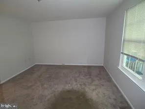 $2,700 | 8 Asbury Way, Sterling, VA 20165