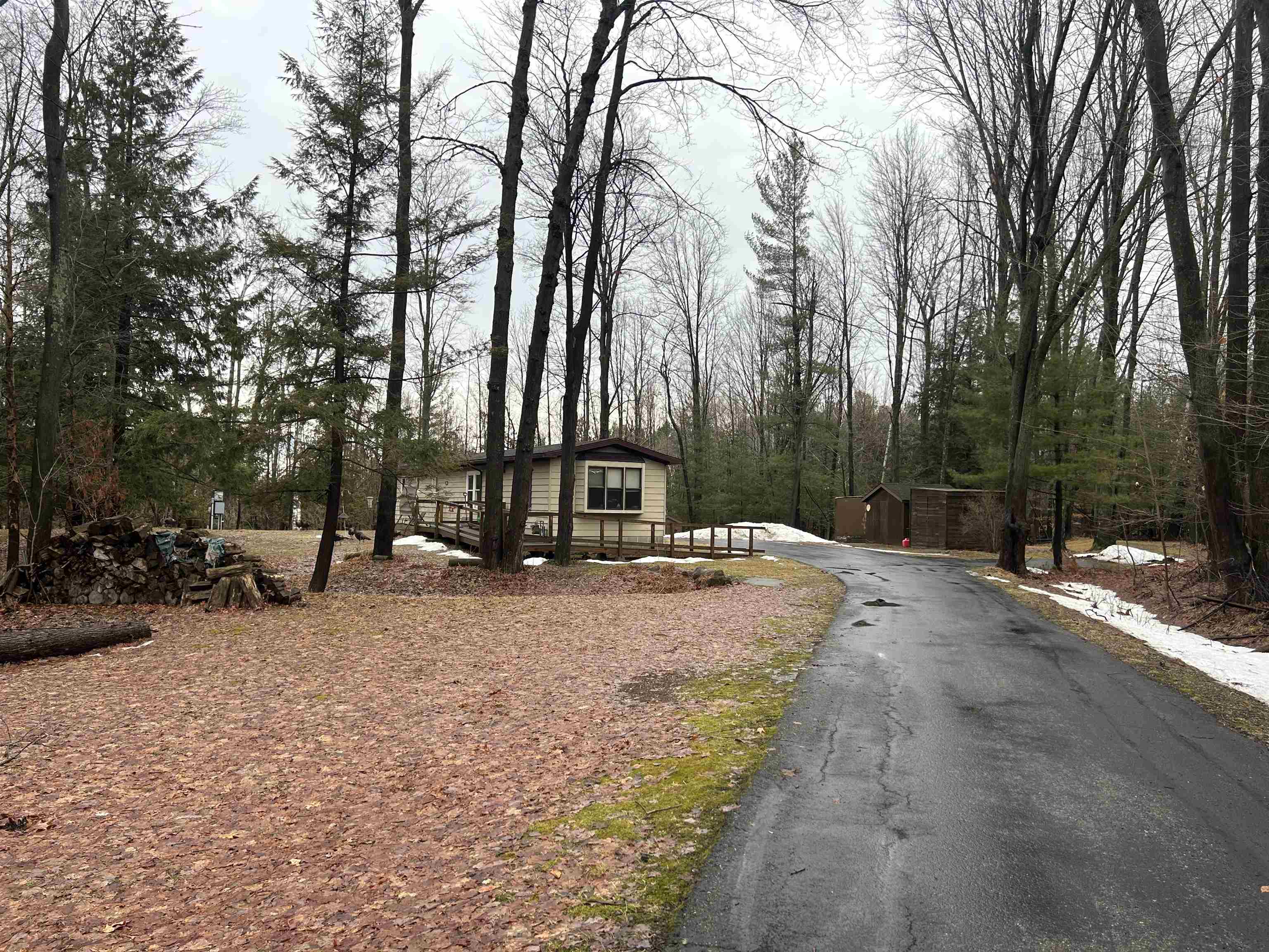 5233 Bunker Hill Road Williamsburg, MI 49690 - Photo 3 of 41