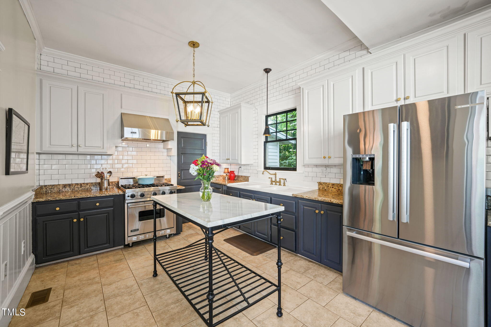 608 East Franklin Street Raleigh, NC 27604 - Photo 11 of 51 12-web-or-mls-DSC02380