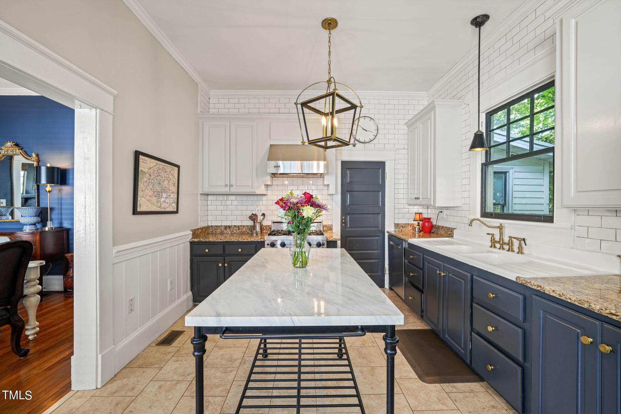 608 East Franklin Street Raleigh, NC 27604 - Photo 12 of 51 13-web-or-mls-DSC02385