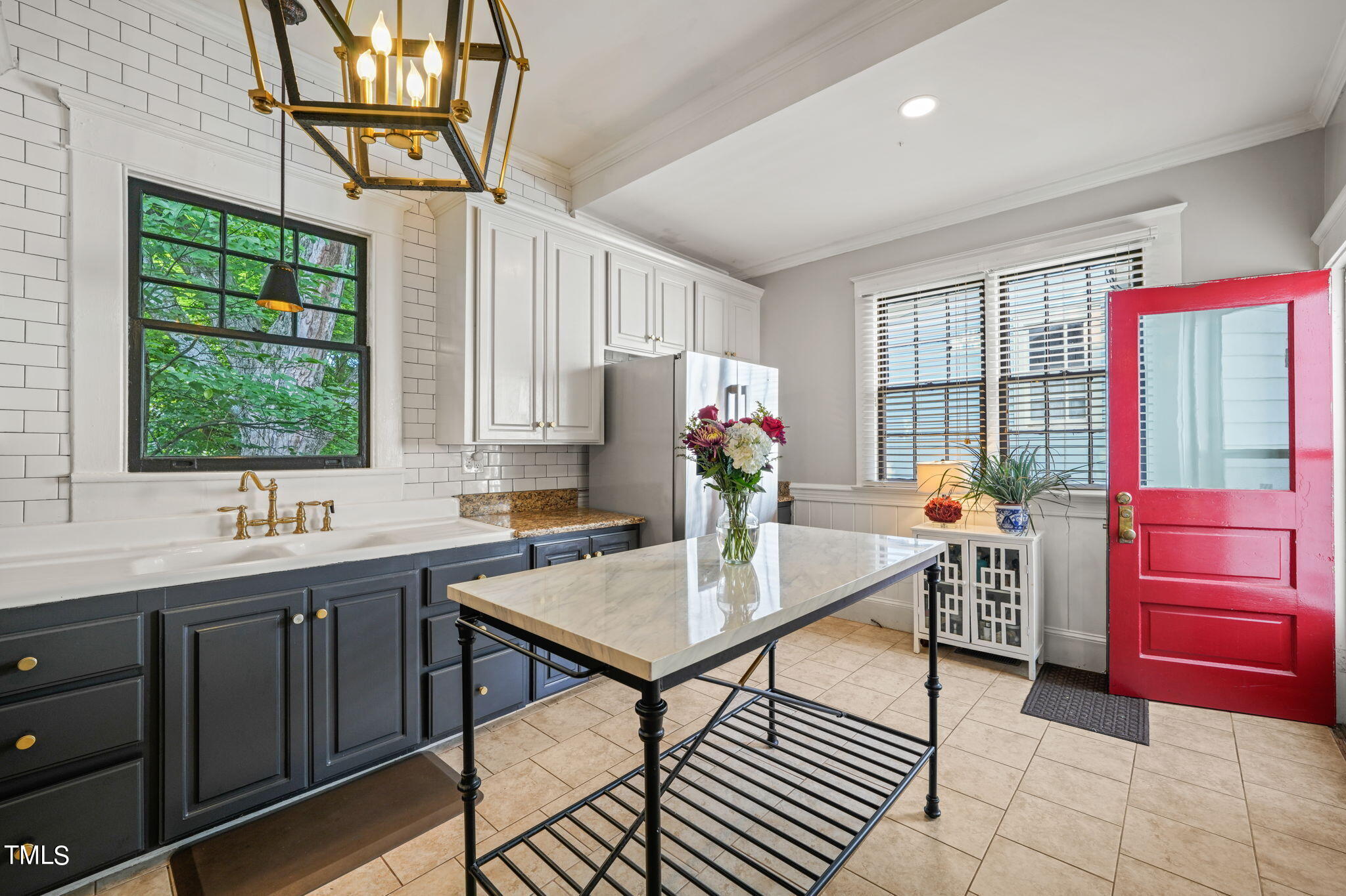 608 East Franklin Street Raleigh, NC 27604 - Photo 14 of 51 15-web-or-mls-DSC02395