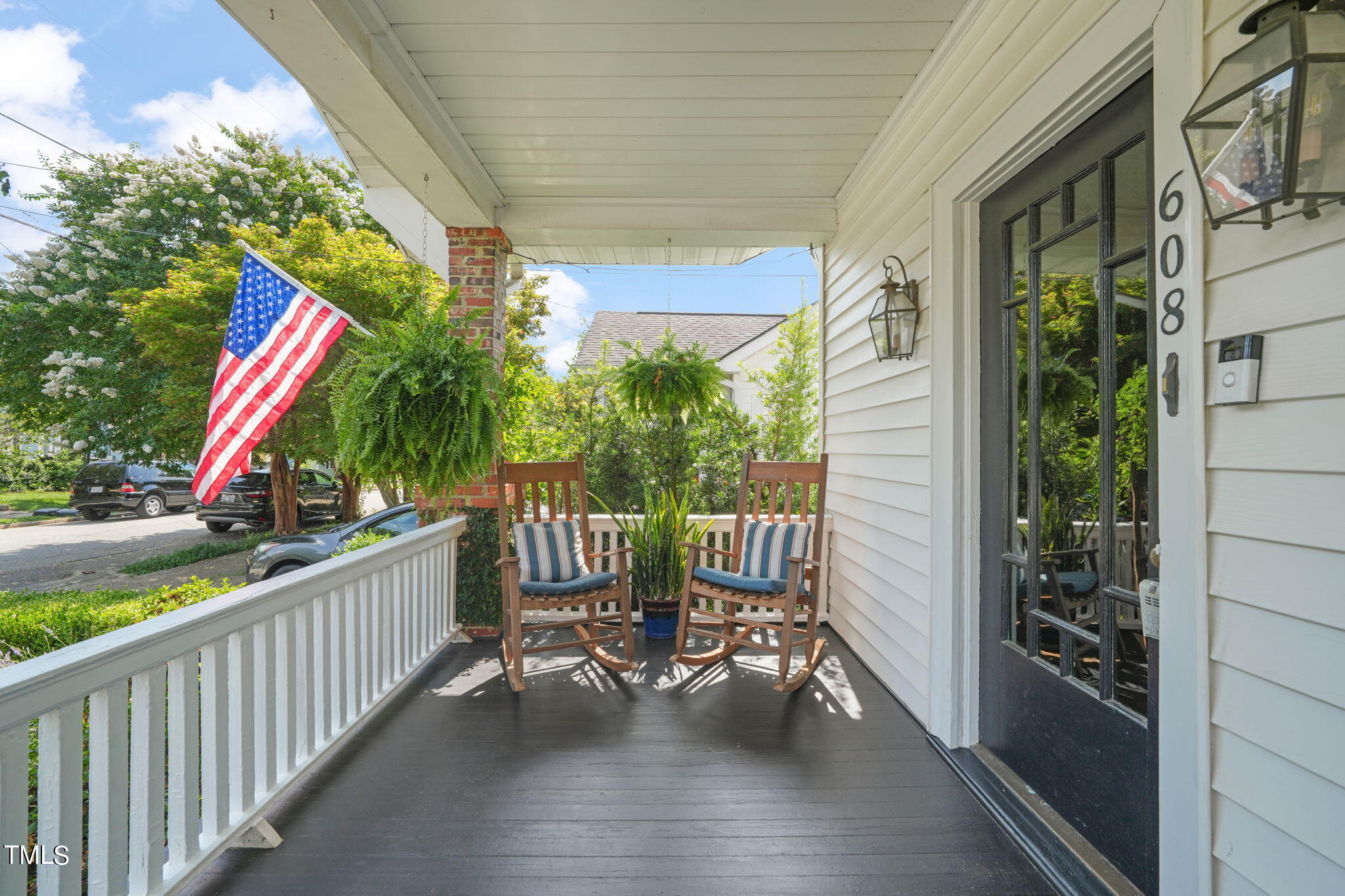 608 East Franklin Street Raleigh, NC 27604 - Photo 2 of 51 3-web-or-mls-DSC02513