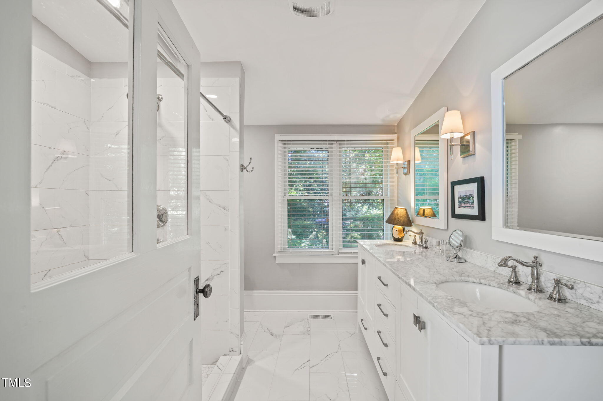 608 East Franklin Street Raleigh, NC 27604 - Photo 25 of 51 26-web-or-mls-DSC02455