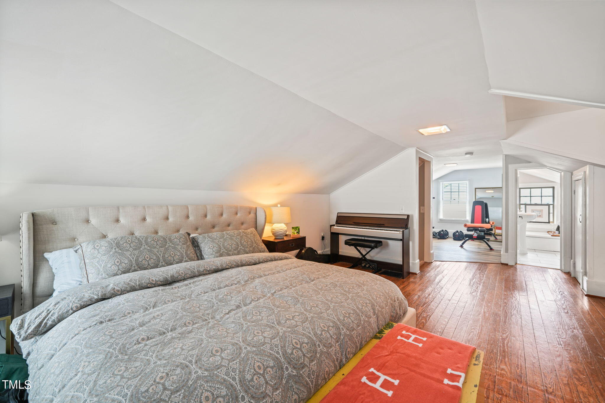 608 East Franklin Street Raleigh, NC 27604 - Photo 29 of 51 30-web-or-mls-DSC02480