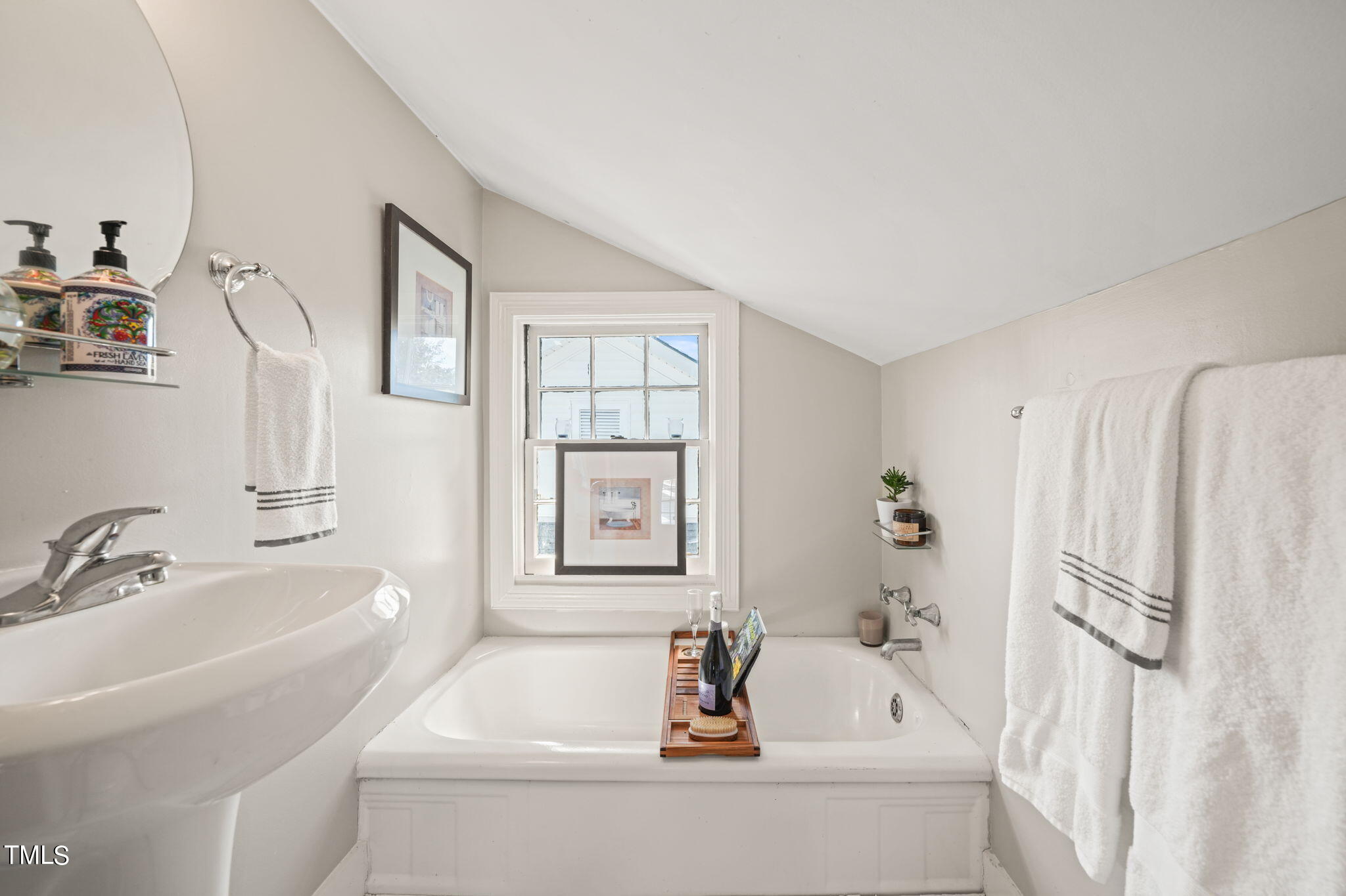 608 East Franklin Street Raleigh, NC 27604 - Photo 30 of 51 31-web-or-mls-DSC02490
