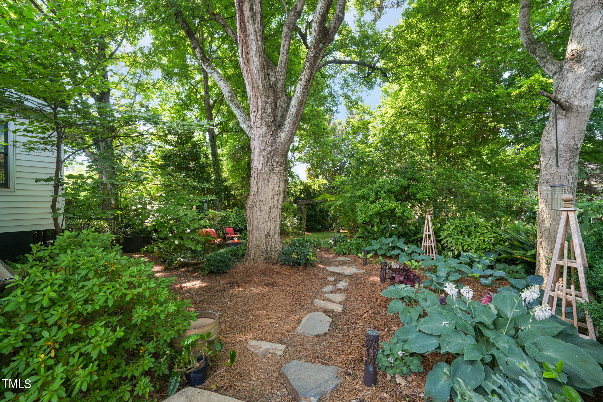 608 East Franklin Street Raleigh, NC 27604 - Photo 39 of 51 39-web-or-mls-DSC02578
