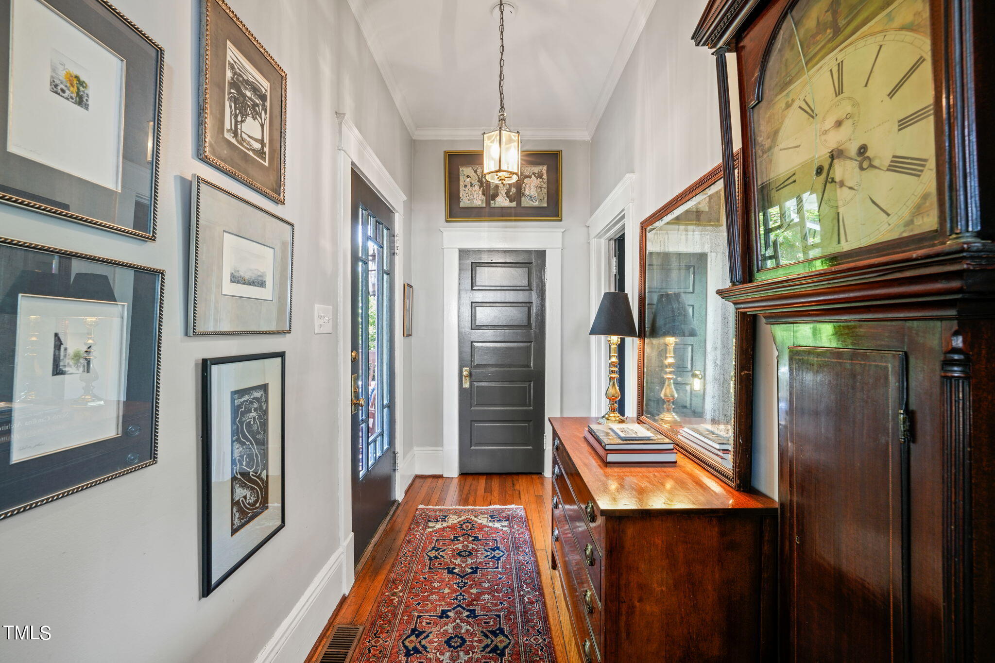 608 East Franklin Street Raleigh, NC 27604 - Photo 4 of 51 5-web-or-mls-DSC02510