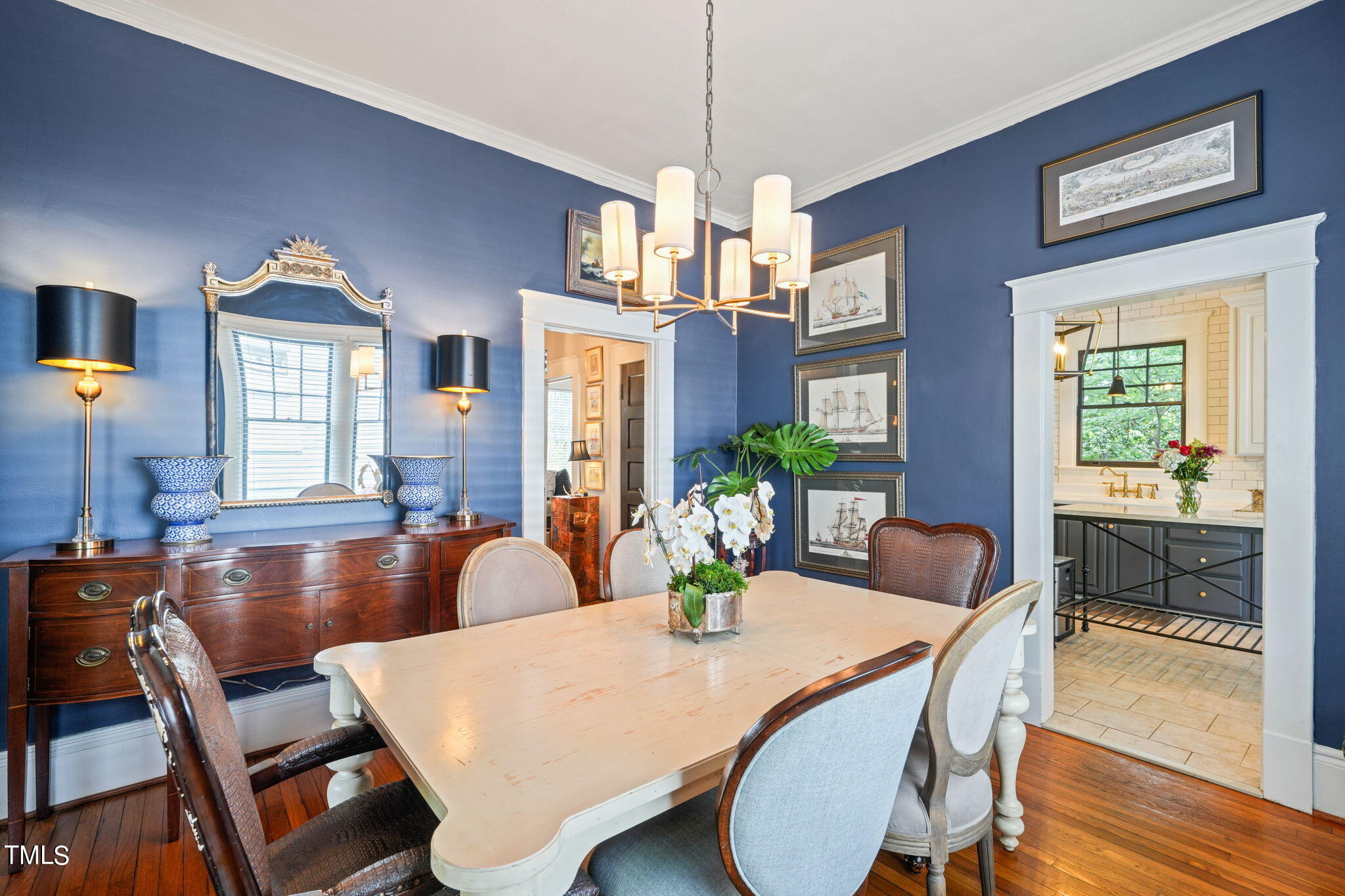 608 East Franklin Street Raleigh, NC 27604 - Photo 10 of 51 11-web-or-mls-DSC02370
