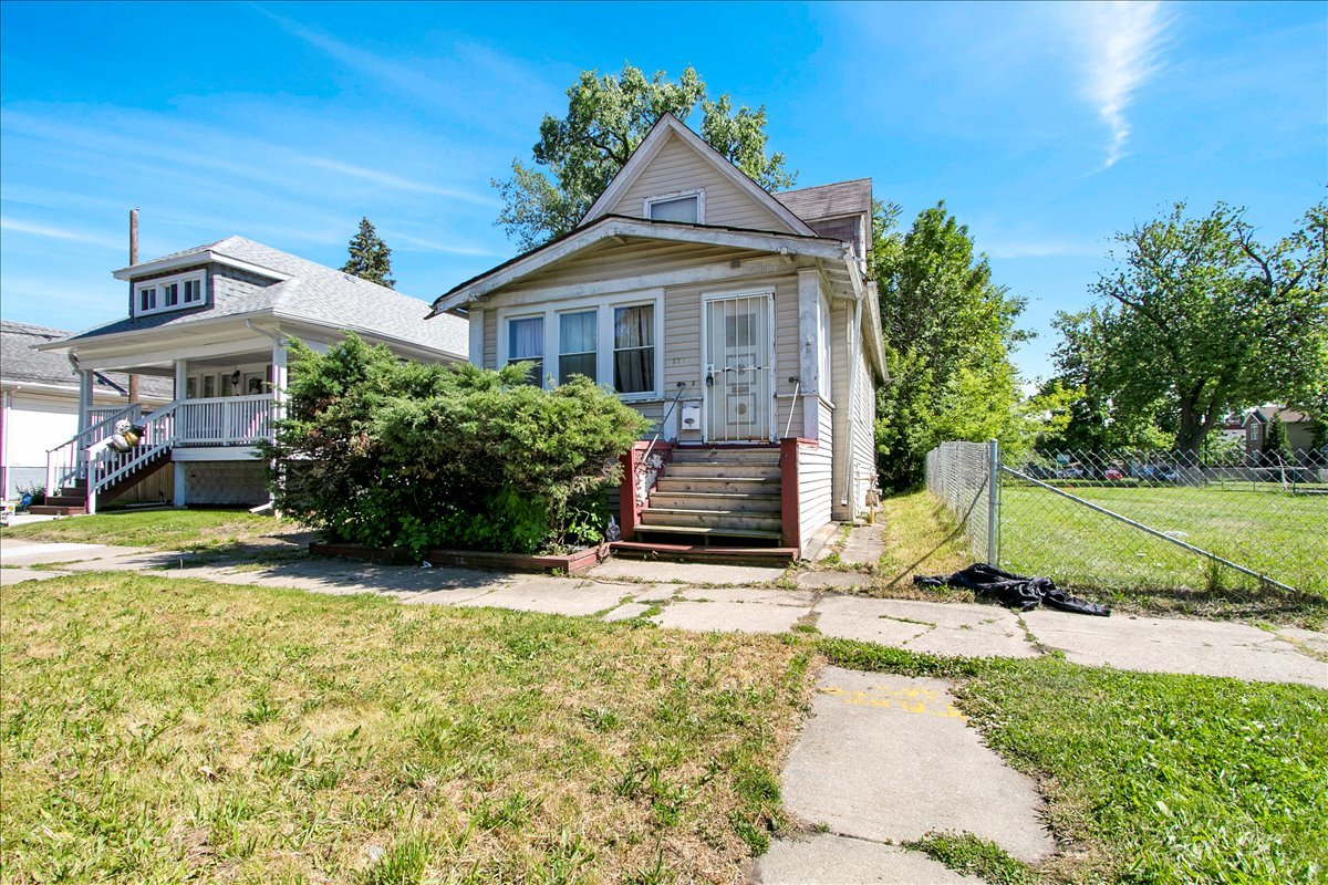 321 West 114th Street Chicago, IL 60628 - Photo 1 of 30