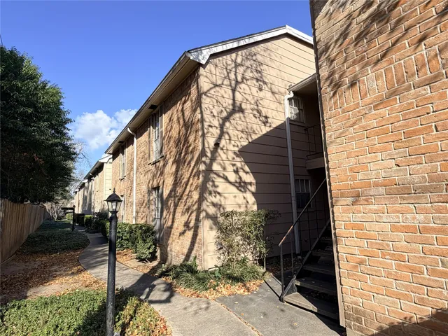 $1,390 | 2800 Jeanetta Street, Unit 2813, Houston, TX 77063