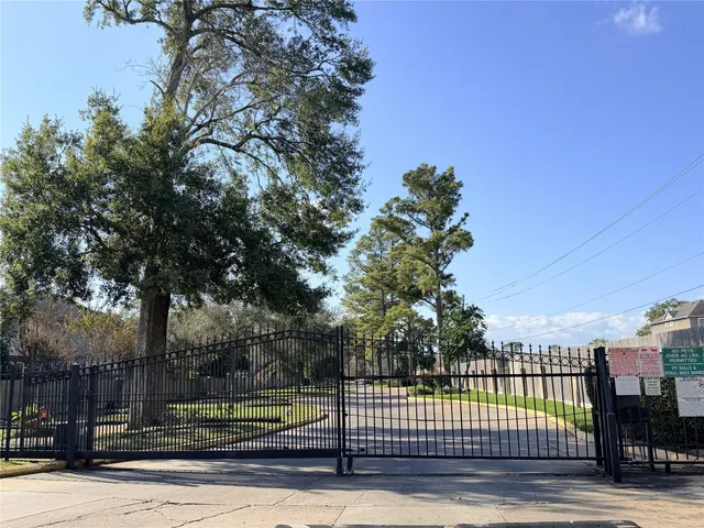 $1,390 | 2800 Jeanetta Street, Unit 2813, Houston, TX 77063