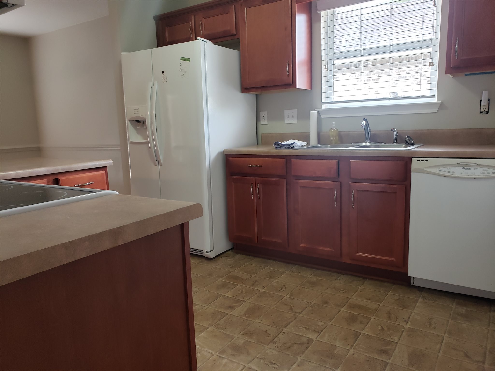 16730 Sugar Loop Foley, AL 36535 - Photo 8 of 25 Kitchen