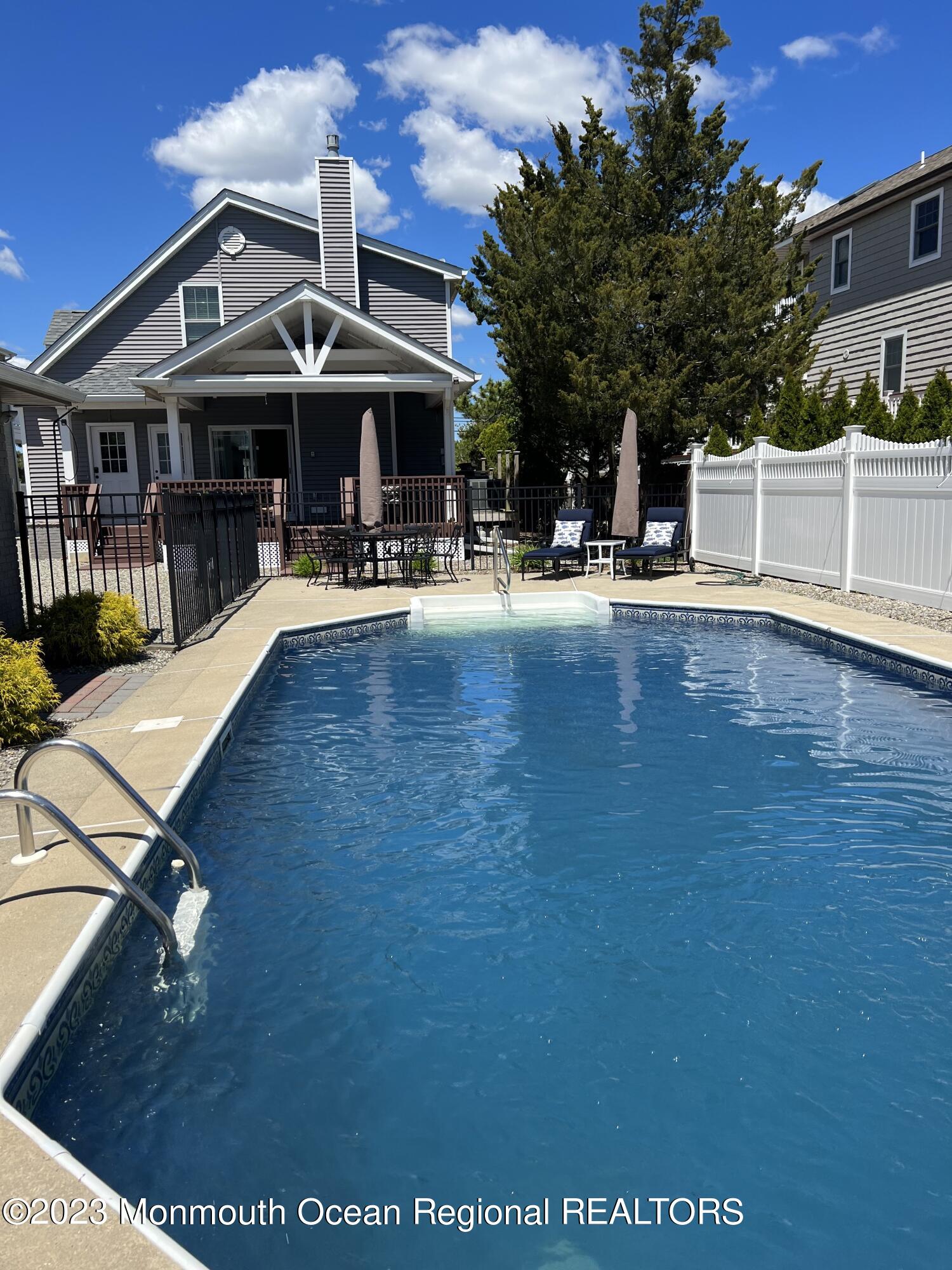 22 Pershing Boulevard Lavallette, NJ 08735 - Photo 4 of 32 IMG_8877