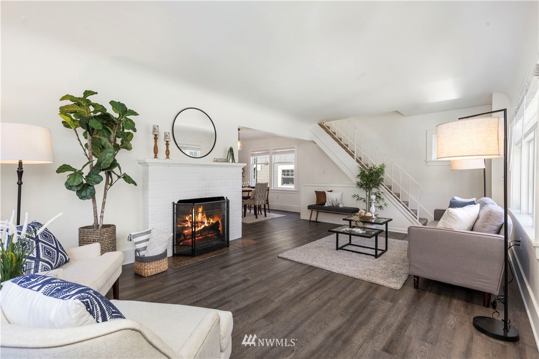 771 North 75th Street Seattle, WA 98103 - Photo 4 of 36