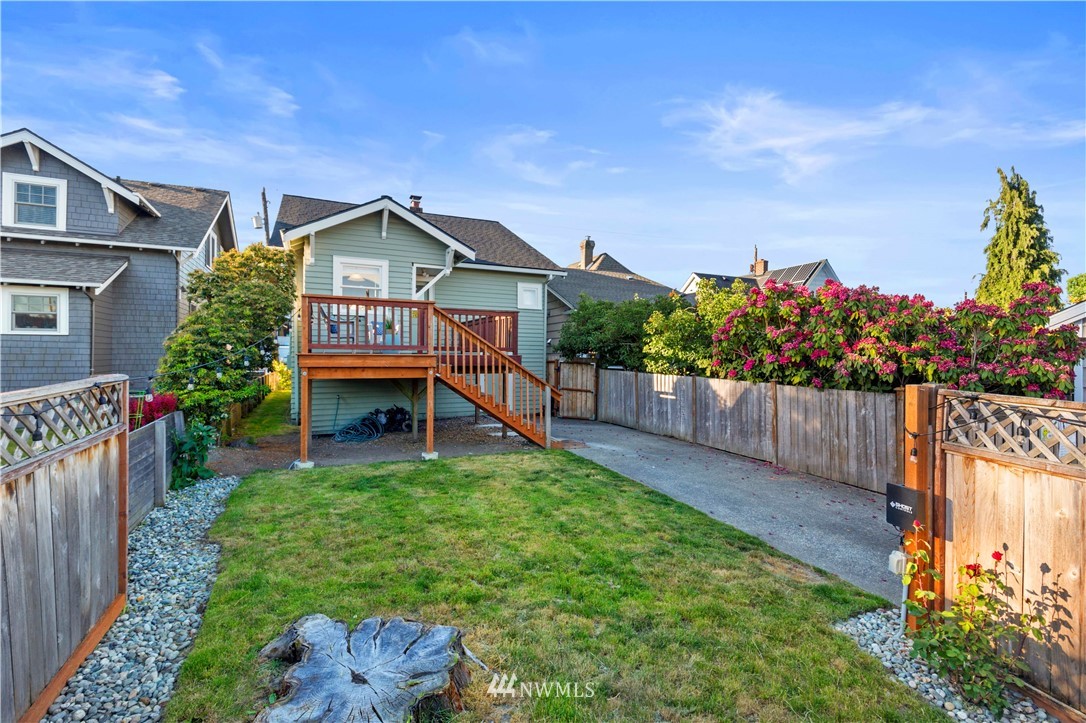 771 North 75th Street Seattle, WA 98103 - Photo 33 of 36