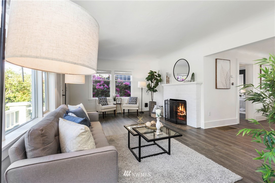 771 North 75th Street Seattle, WA 98103 - Photo 8 of 36