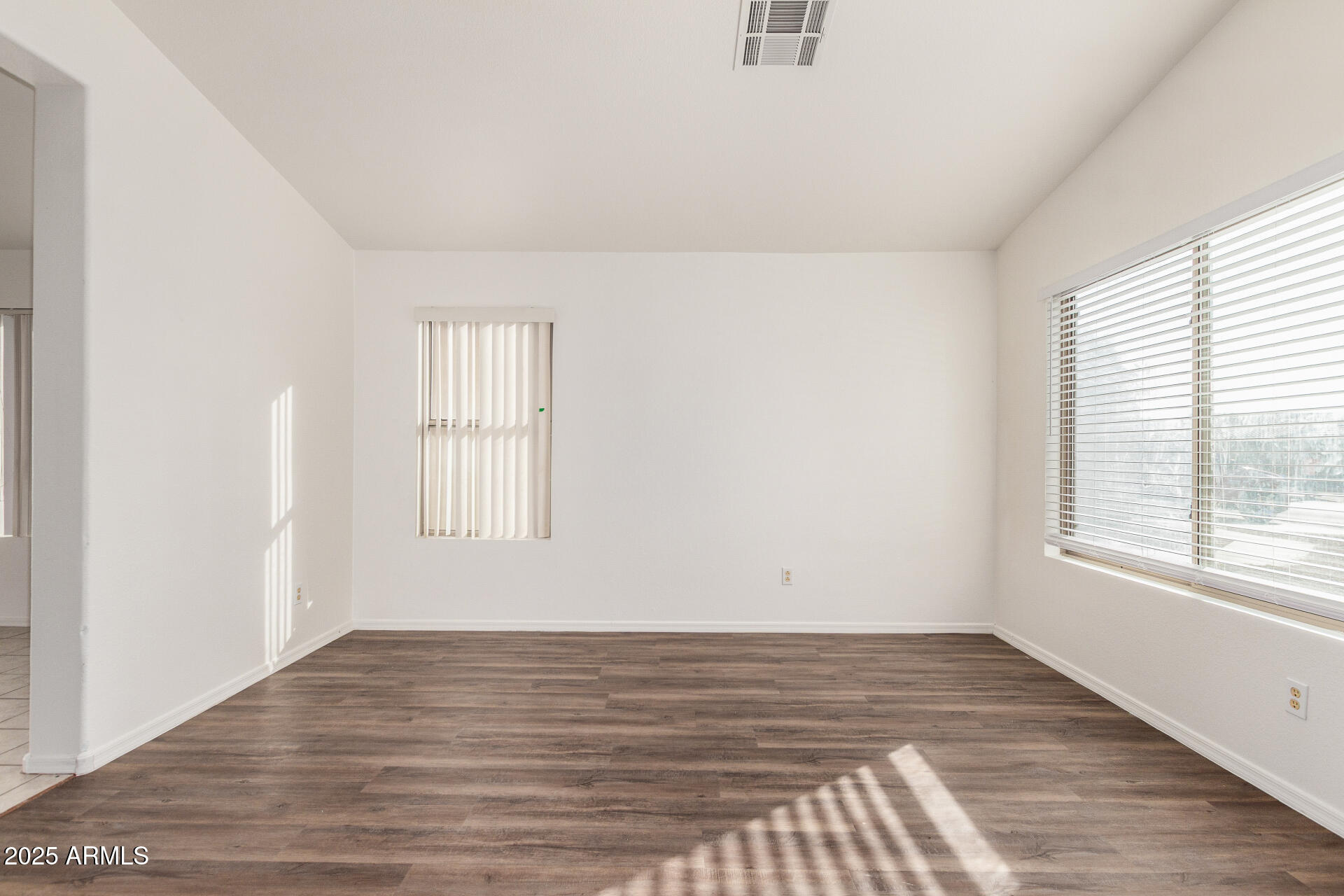 15928 West Smokey Drive Surprise, AZ 85374 - Photo 3 of 26 05 Smokey