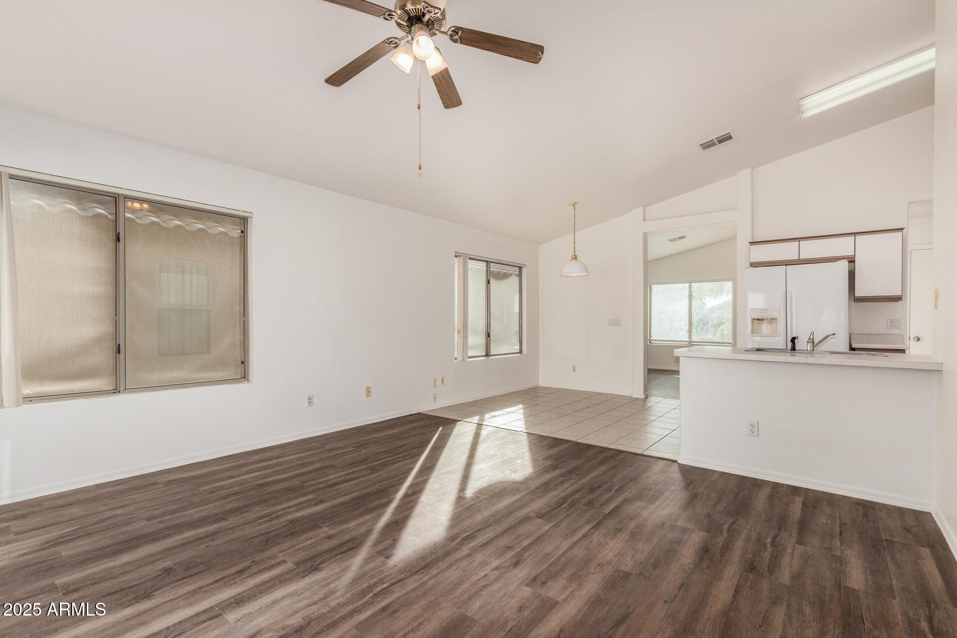 15928 West Smokey Drive Surprise, AZ 85374 - Photo 7 of 26 09 Smokey