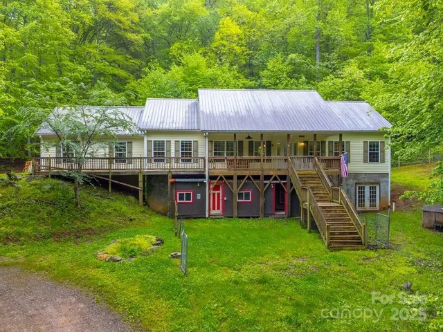 $395,000 | 910 Hannah Mountain Road, Otto, NC 28763