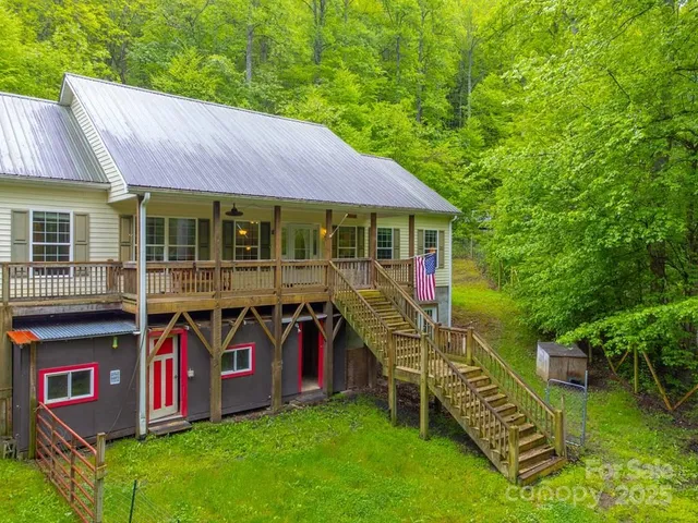 $395,000 | 910 Hannah Mountain Road, Otto, NC 28763